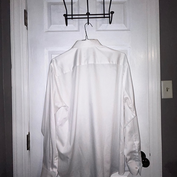 Geoffrey Beene button down. Wrinkle free shirt. - Picture 5 of 14